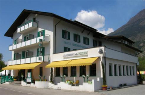 Hotel-Restaurant-Pizzeria Goldrainerhof 외부 사진